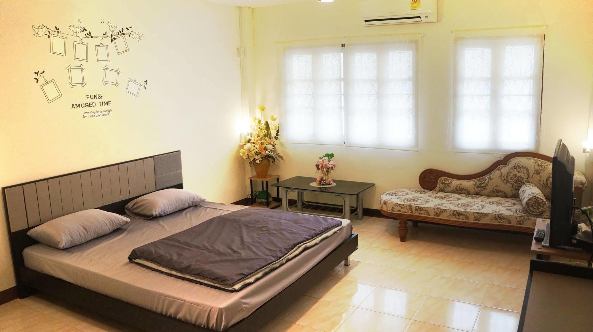 Wake Up Hostel بانكوك المظهر الخارجي الصورة