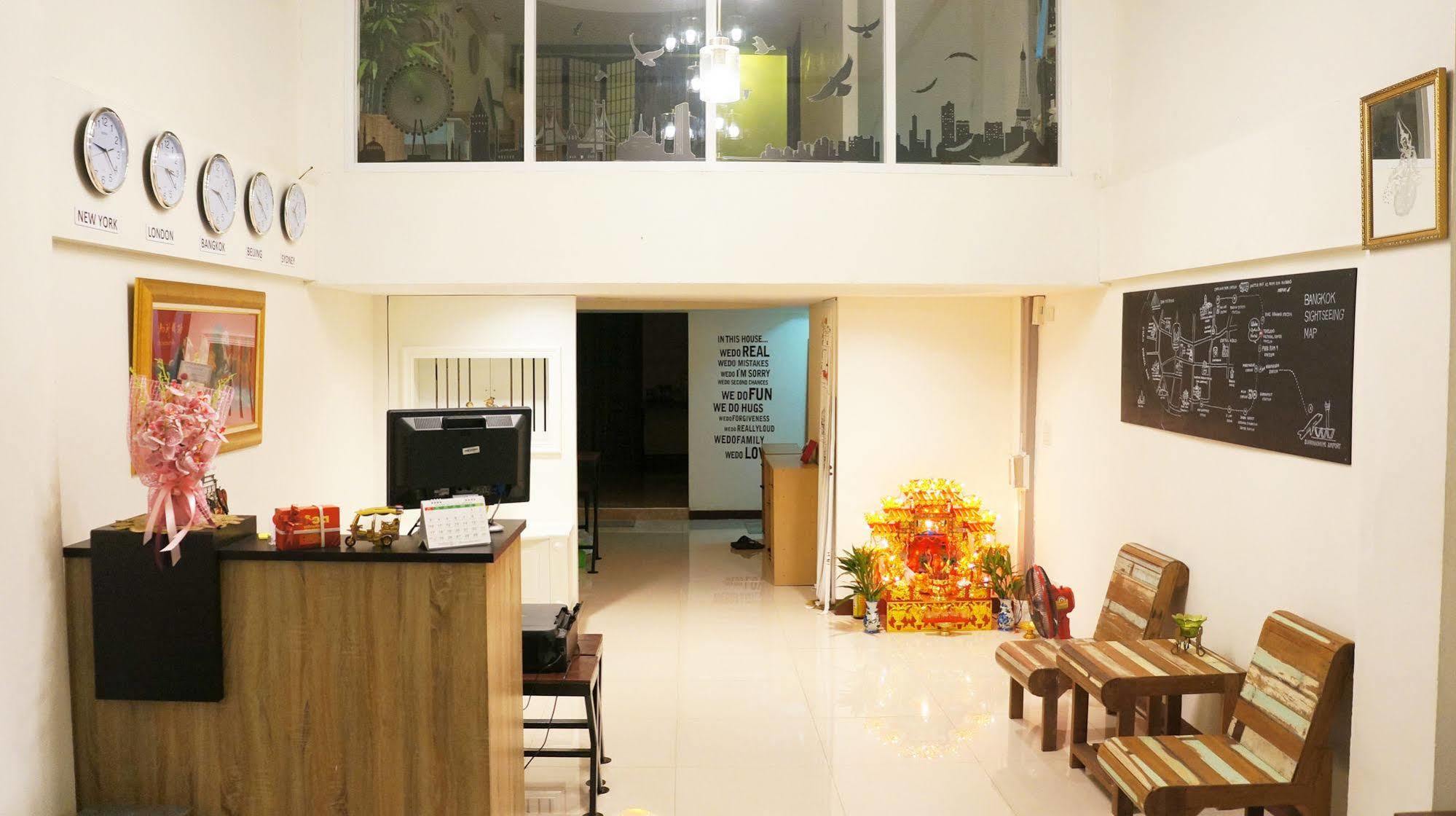 Wake Up Hostel بانكوك المظهر الخارجي الصورة