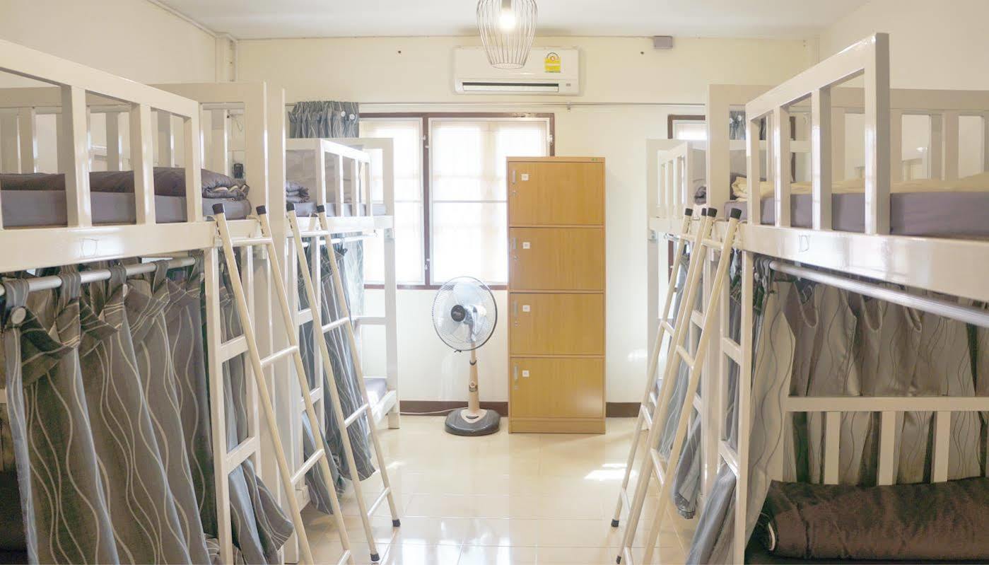 Wake Up Hostel بانكوك المظهر الخارجي الصورة
